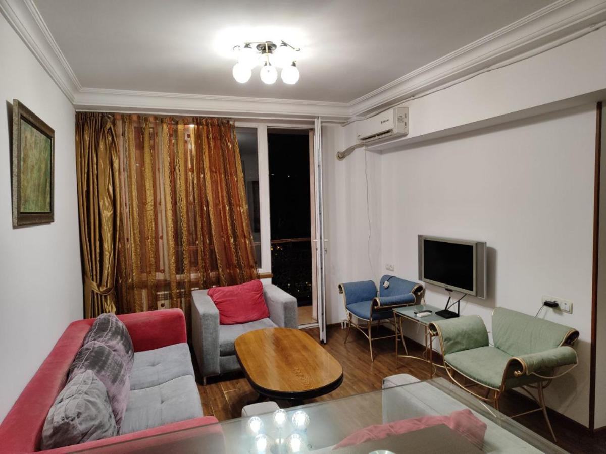 Hotel In Center Of يريفان المظهر الخارجي الصورة